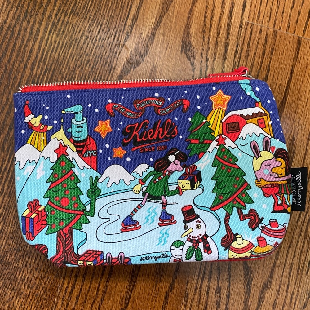 Brand new Kiehl’s limited edition make up bag